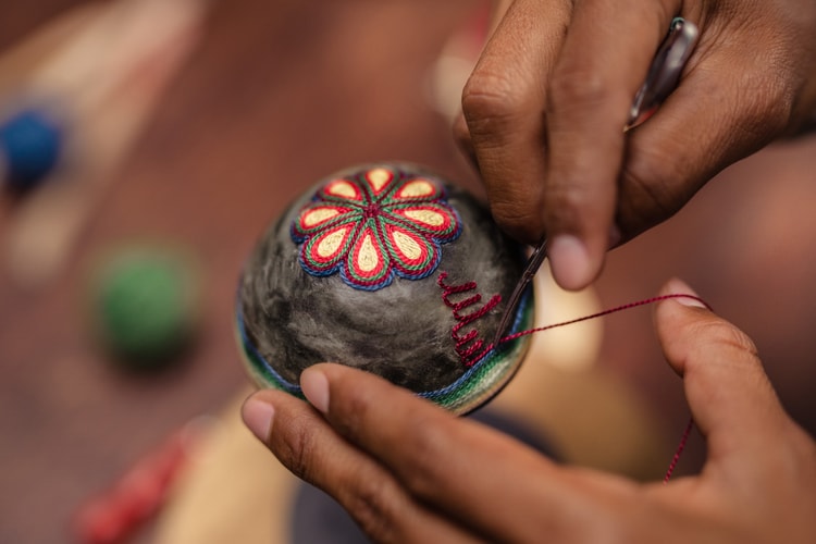 Mexican Artists Craft Beautiful Handmade Caps for Clase Azul Mezcal San Luis Potosí